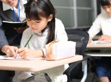 女子が受ける私立の最難関中学校って？中学受験の最新事情